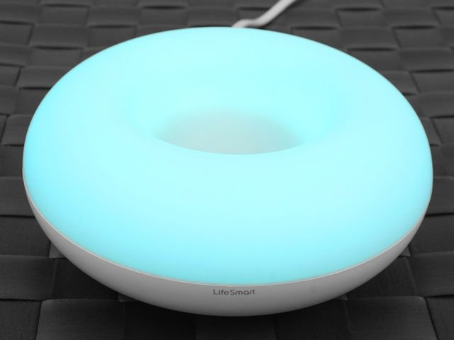 用手机 App 控制家电 LifeSmart SPOT 智能万用遥控器