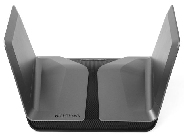 AX WiFi 战斗机登场 NETGEAR Nighthawk AX8 无线路由器