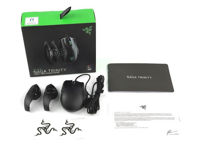 3 组可互换侧板、19 个编程按钮 Razer NAGA Trinity 电竞滑鼠