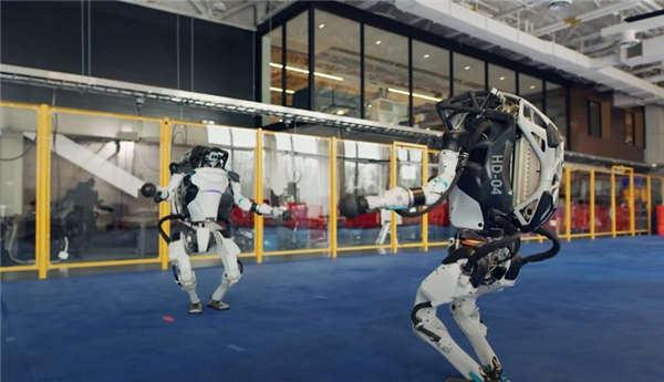 「 Boston Dynamics」机器人公开跳舞影片 灵活动作接近真人(2)