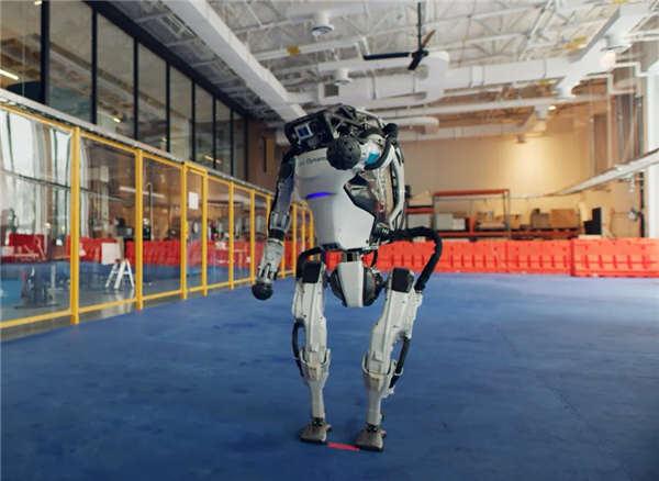 「 Boston Dynamics」机器人公开跳舞影片 灵活动作接近真人(1)