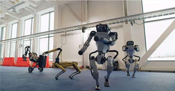 「 Boston Dynamics」机器人公开跳舞影片 灵活动作接近真人(4)