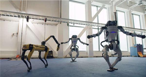 「 Boston Dynamics」机器人公开跳舞影片 灵活动作接近真人(3)