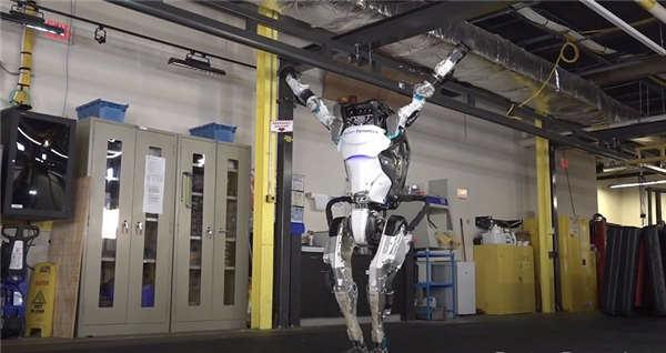 「 Boston Dynamics」机器人公开跳舞影片 灵活动作接近真人