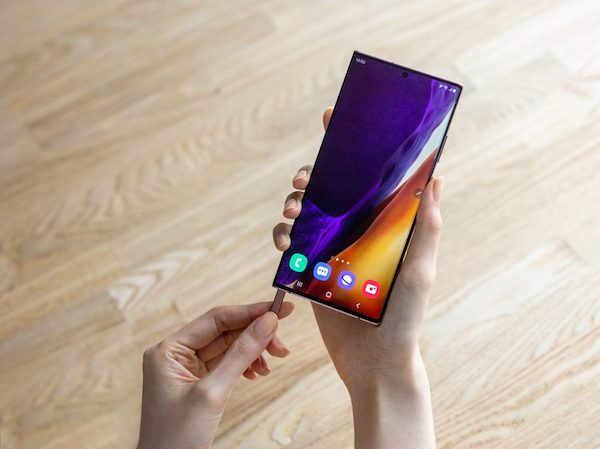 Samsung 全新 Galaxy Note 20 系列手机　Ultra 版萤幕更新率 120Hz！