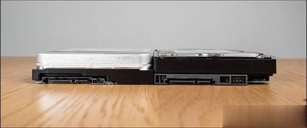 更大的容量 更安全的使用 全新Seagate IronWolf Pro NAS 18TB HDD 开箱(2)
