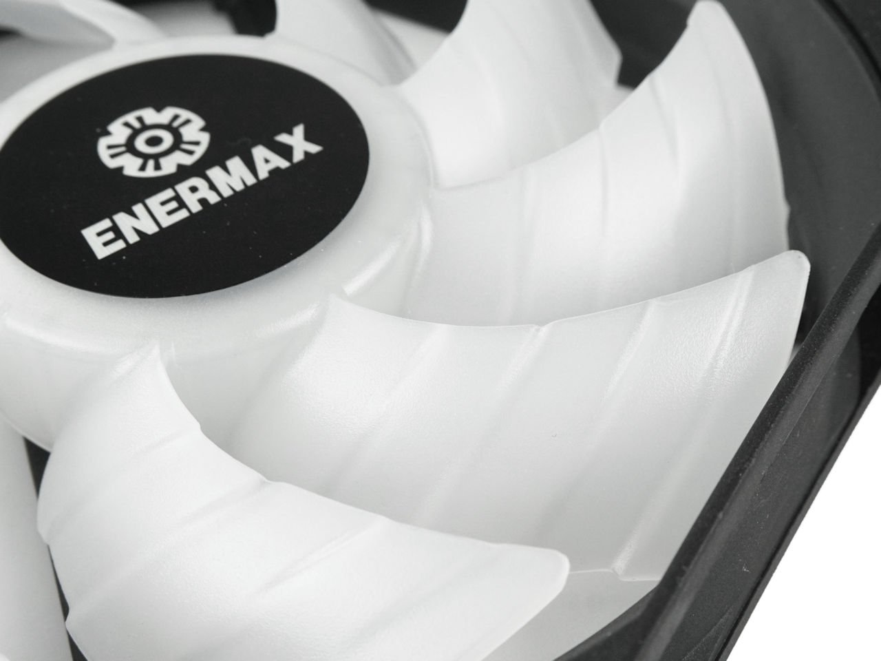 ENERMAX LIQMAX III ARGB 360 一体式水冷(13)