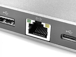 单一线材、扩充连接 + 充电 CORSAIR TBT100 Thunderbolt 3 Dock(9)