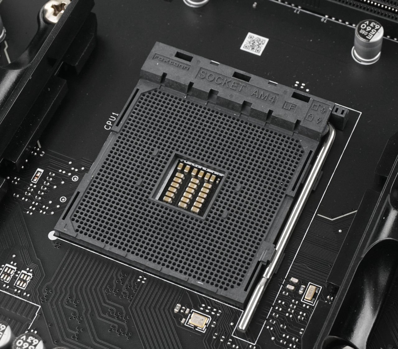  B550 用料比 X570 更好 !? MSI MEG B550 UNIFY 主机板(4)