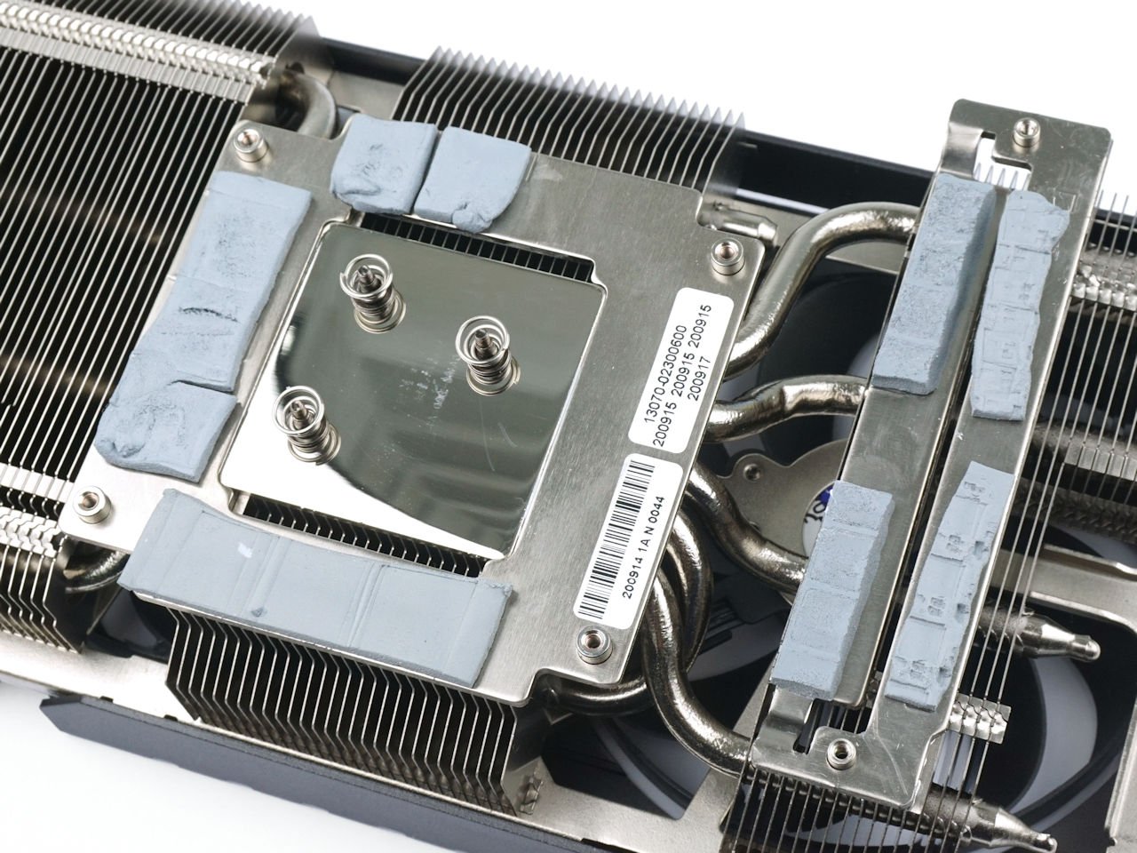 2.7 Slot、MaxContact 镜面散热 ASUS TUF RTX3060 Ti O8G GAMING 显示卡(10)