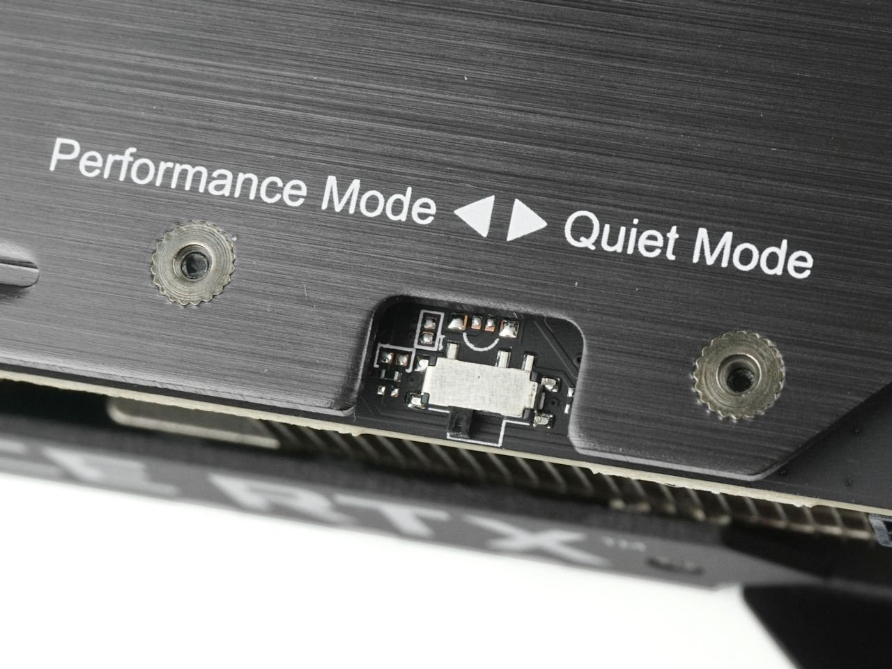 2.7 Slot、MaxContact 镜面散热 ASUS TUF RTX3060 Ti O8G GAMING 显示卡(15)