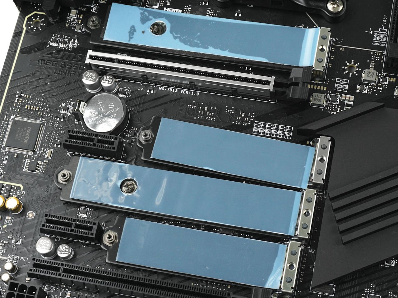  B550 用料比 X570 更好 !? MSI MEG B550 UNIFY 主机板(24)