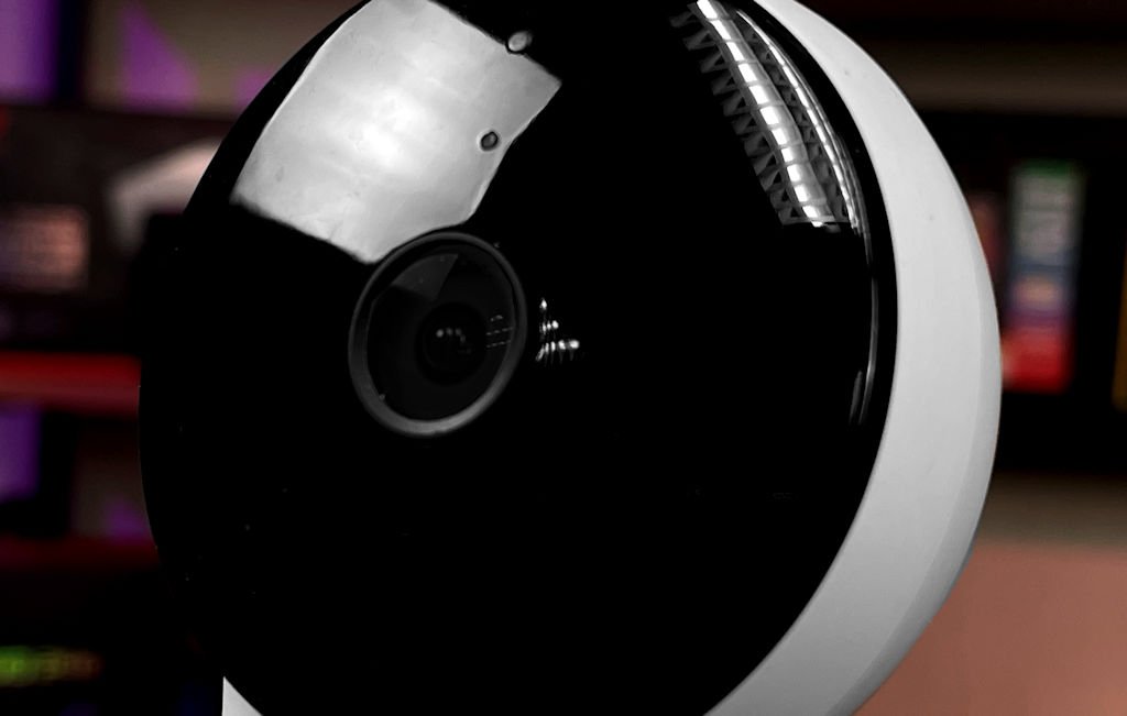 升级 V2 版本、袖珍小巧 D-Link DCS-8300LHV2 云端摄影机(4)