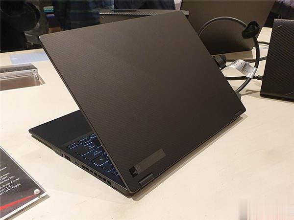 ROG 游戏笔电 Zephyrus、Strix、Flow 与 TUF 全阵容更新，轻薄、强效一次拥有(15)