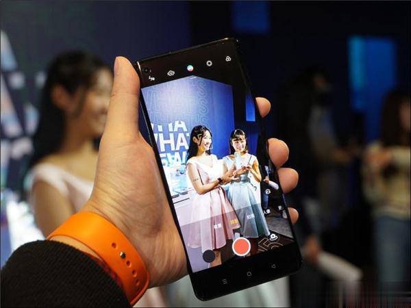 OPPO Reno5 、Reno5 Pro 正式在台发表：全新升级 AI 录影、独家 Reno Glow 2.0 星钻工(11)