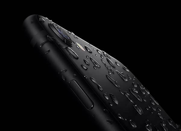 解释 Android 手机厂为何无法做出第 2 代 iPhone SE