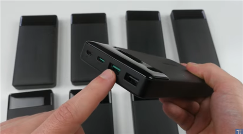 一次 10 台行动电源同时充电 iPhone 12 Pro Max 会比较快吗？国外 YouTuber 还真的实测了