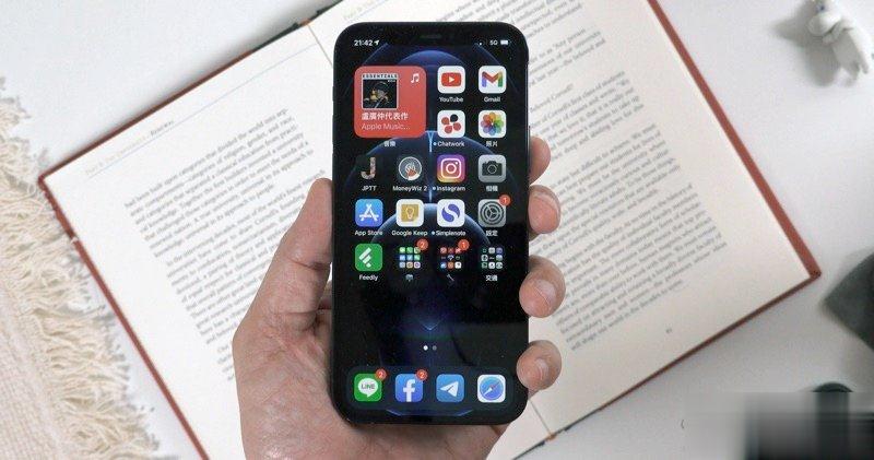 iOS 14.5 开始测试用 Apple Watch 解锁 iPhone，以补足 Face ID 的不完美(1)