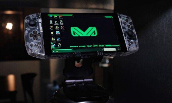 7nm 掌机AYA Neo 7吋萤幕玩3A大作