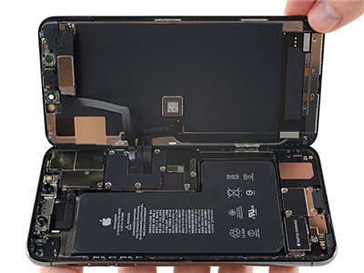 iFixit 拆解 iPhone 11 Pro/11 Pro Max　暗示即将支援双向无线充电(1)