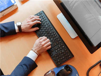 微软可能在今年夏天推出 Cloud PC 服务，从任何平台都能拥有 Windows 体验