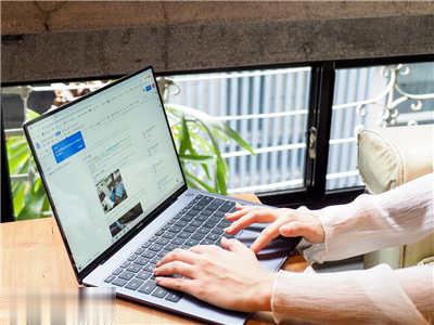 开箱评测|HUAWEIMateBookXPro1.3公斤长续航高效能，随手放到背包就能出门(16)
