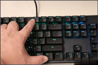 开箱点评 《技嘉 AORUS K1》 樱桃红轴游戏键盘(31)
