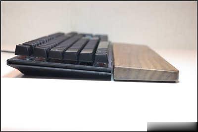 开箱点评 《技嘉 AORUS K1》 樱桃红轴游戏键盘(13)