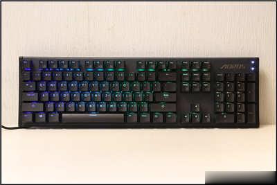 开箱点评 《技嘉 AORUS K1》 樱桃红轴游戏键盘(6)