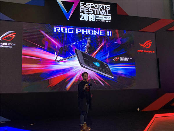 【电竞节2019】ASUS ROG Phone II 港版 HK$6998！会场预订即送游戏手掣！