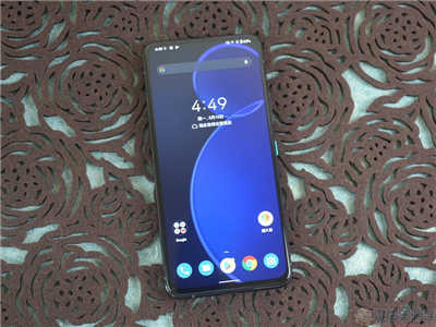 ZenFone 8 Flip 快速动手玩，翻转镜头基因继续保留