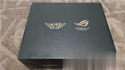开箱 – ROG Strix SKT T1 Hero 限定版电竞笔电(1)