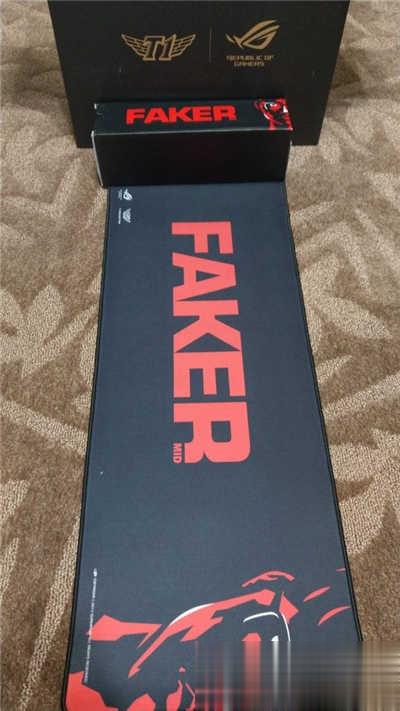 开箱 – ROG Strix SKT T1 Hero 限定版电竞笔电(7)