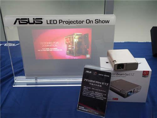动手玩! 微型投影机再进化 ASUS ZenBeam Go E1Z 掌上式行动电源LED投影机(8)