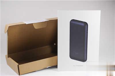 [开箱] 紫米ZMI 10号行动电源 20000mAh – 双向快充、可替Macbook 充电(3)