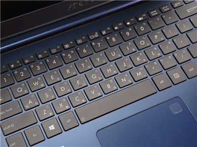 镜面美感 时尚商务新选择- ASUS ZenBook UX430UQ 开箱、评测(13)
