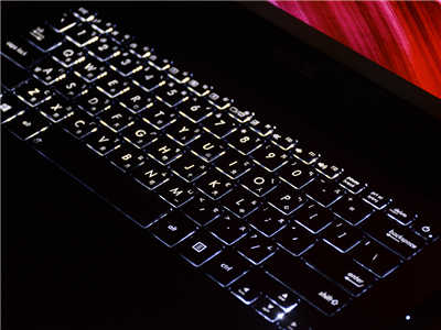 镜面美感 时尚商务新选择- ASUS ZenBook UX430UQ 开箱、评测(14)