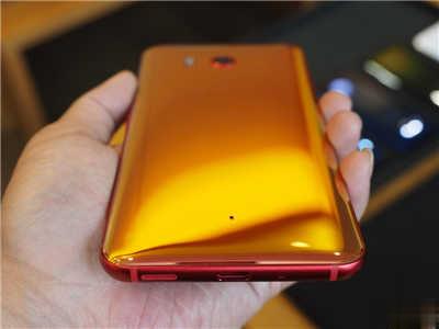 HTC U11 强势回归、规格攻顶- 首创《挤 & 压》互动感应《Edge Sense》(4)