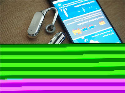 骑车听歌也安全 Sony 推出Xperia Ear 空气感耳机