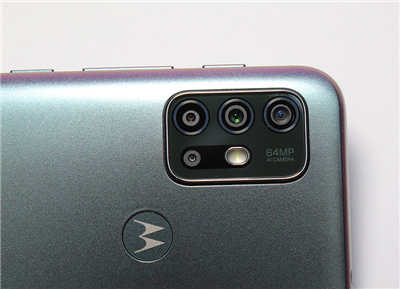 强大的6400万画素四镜头系统手机！Motorola moto g30开箱评测(13)