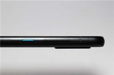 最轻巧的旗舰级手机！ASUS Zenfone 8 开箱评测(24)