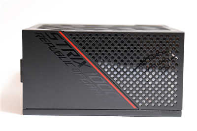 华硕ROG Strix 1000W金牌电源供应器开箱分享(8)