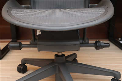 要就选最好最有效的！HermanMiller New Aeron人体工学椅使用心得分享(15)