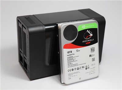 18TB大容量最佳NAS硬碟之选 Seagate IronWolf Pro 评测