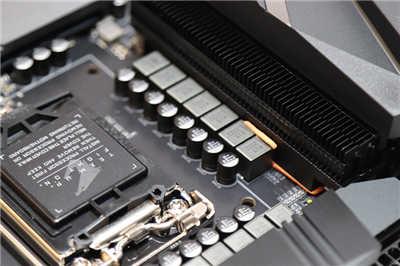 满满的战斗力的技嘉 AORUS Z590 RPO AX Gaming 主机板开箱(14)