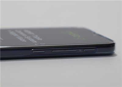 超高性价比6.5吋大萤幕5000mAh手机-Motorola G9 Play开箱评测(11)