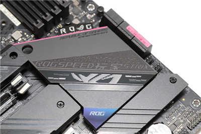规格超华丽华硕 ROG STRIX Z590-E GAMING WIFI 主机板开箱(15)