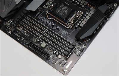 满满的战斗力的技嘉 AORUS Z590 RPO AX Gaming 主机板开箱(23)