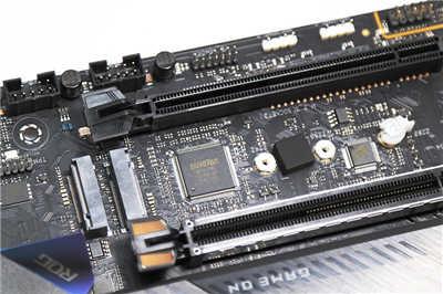 规格超华丽华硕 ROG STRIX Z590-E GAMING WIFI 主机板开箱(14)