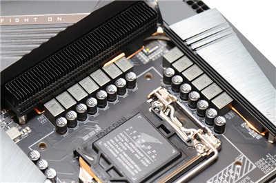满满的战斗力的技嘉 AORUS Z590 RPO AX Gaming 主机板开箱(12)